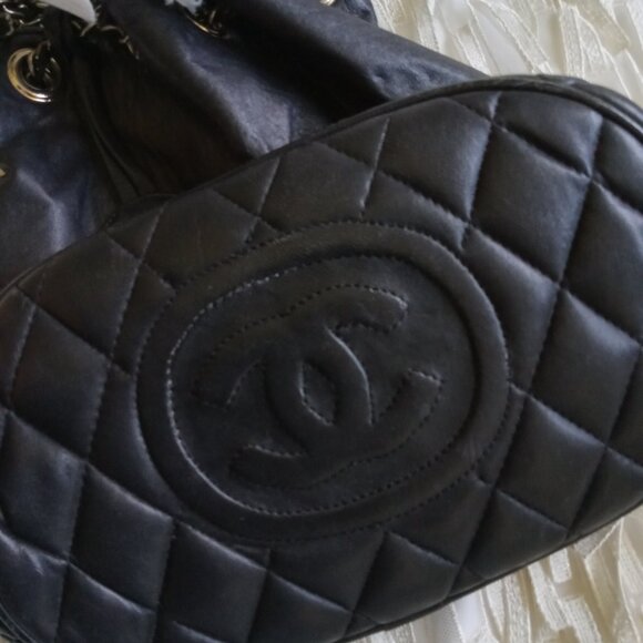 80's CHANEL Bucket Bag - Picture 3 of 10